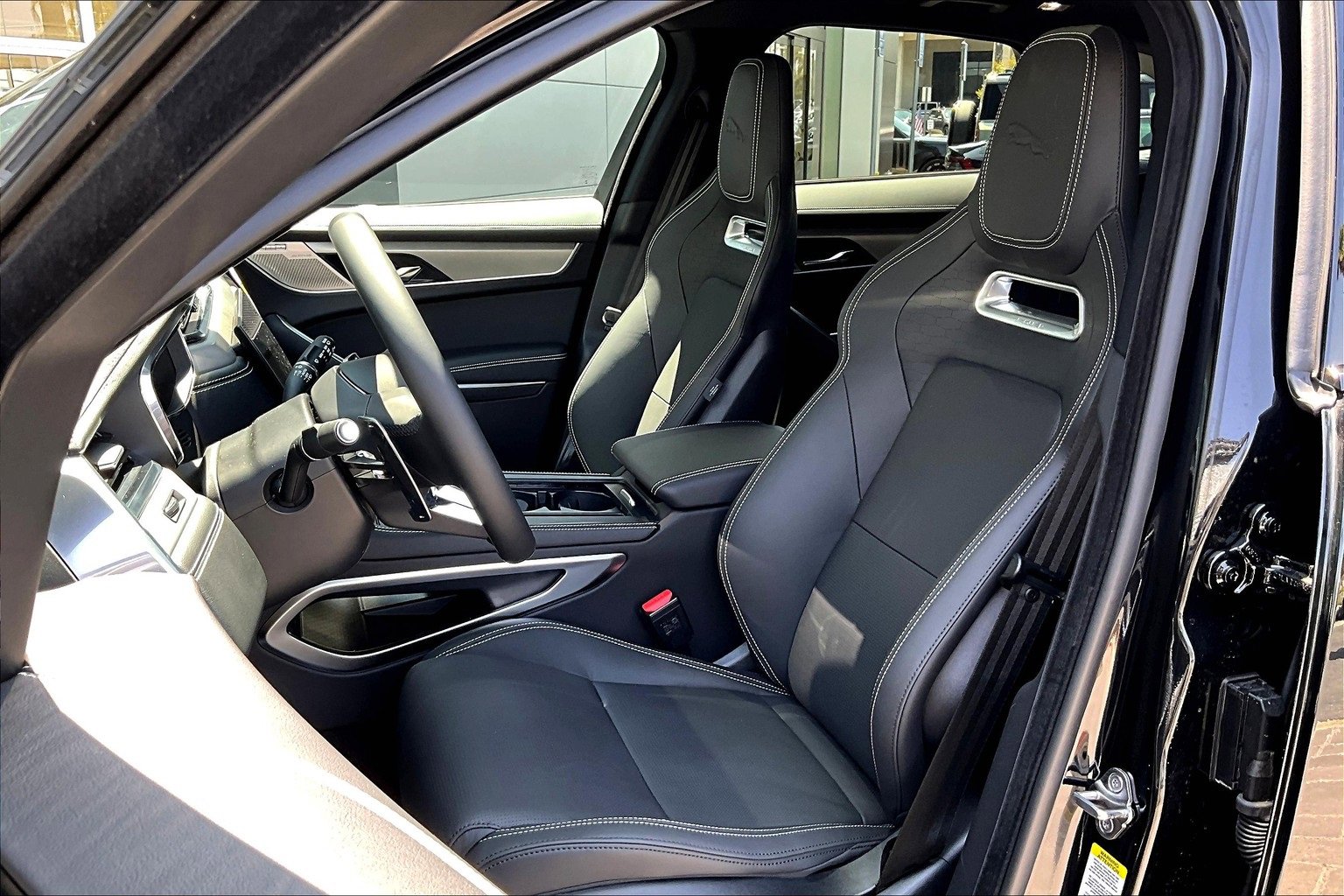 New 2026 Jaguar F-PACE R-Dynamic S image 9