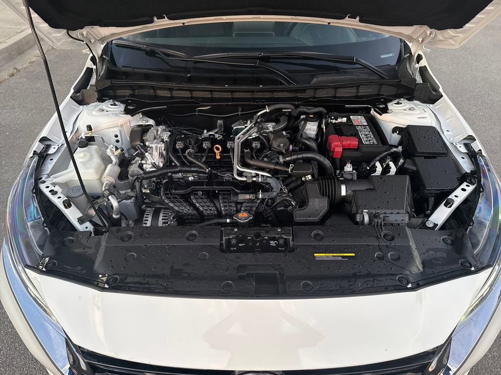 Used 2025 Nissan Altima 2.5 SV FWD image 11