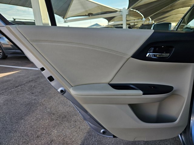 Used 2017 Honda Accord EX-L image 22