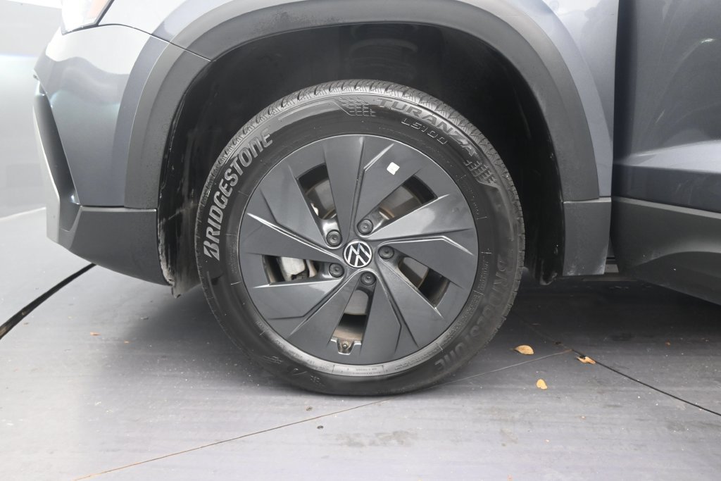 Used 2025 Volkswagen Taos S FWD image 13