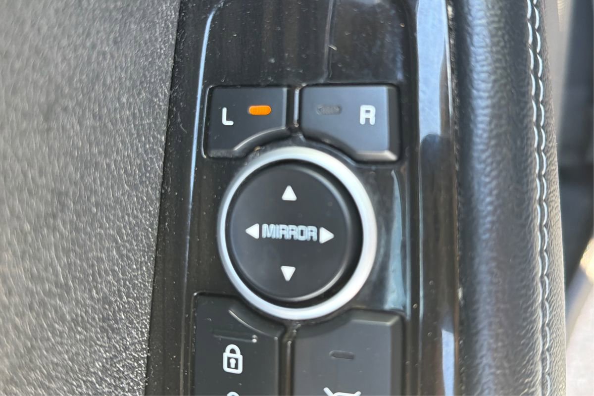 Used 2019 Kia Sorento EX image 39