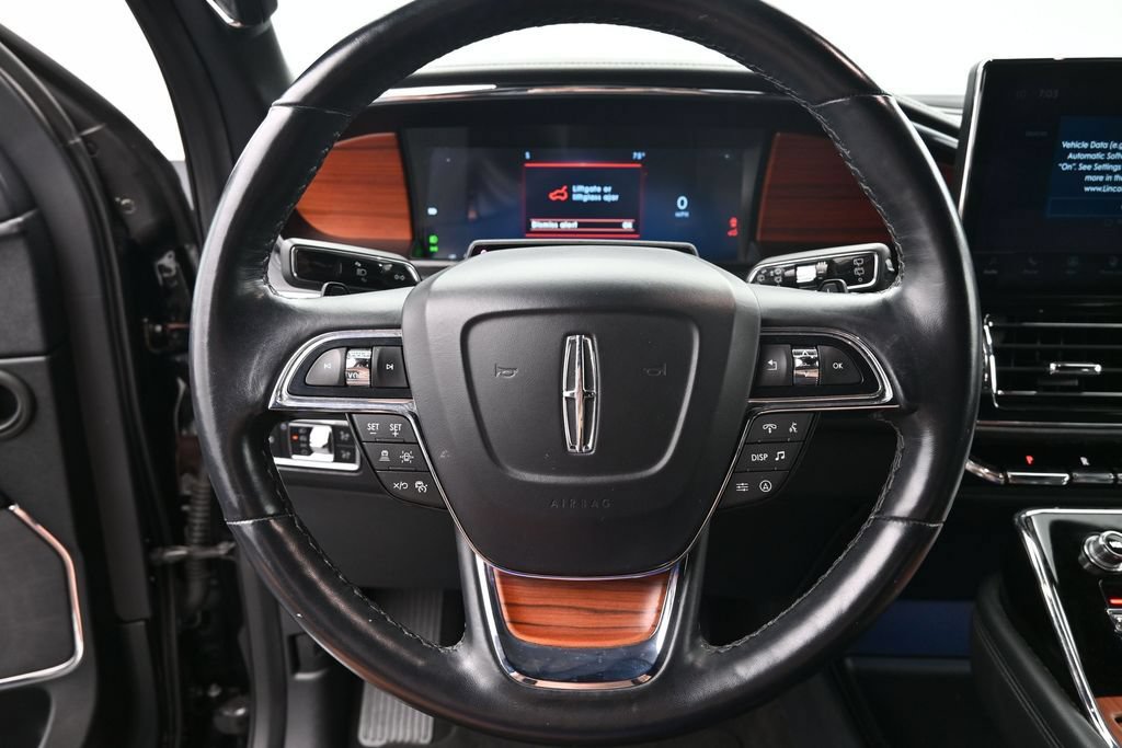 Used 2024 Lincoln Navigator Premiere AWD/4WD image 22