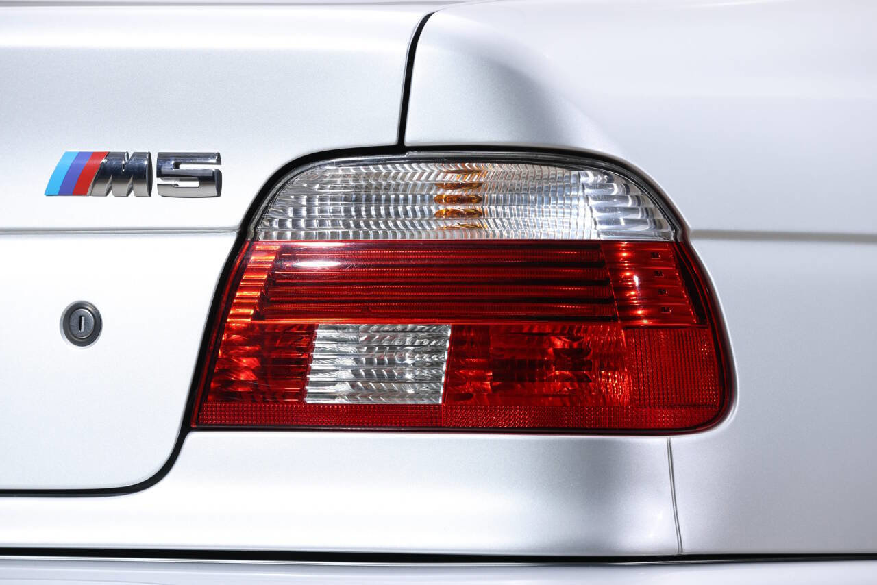 Used 2003 BMW M5 image 24