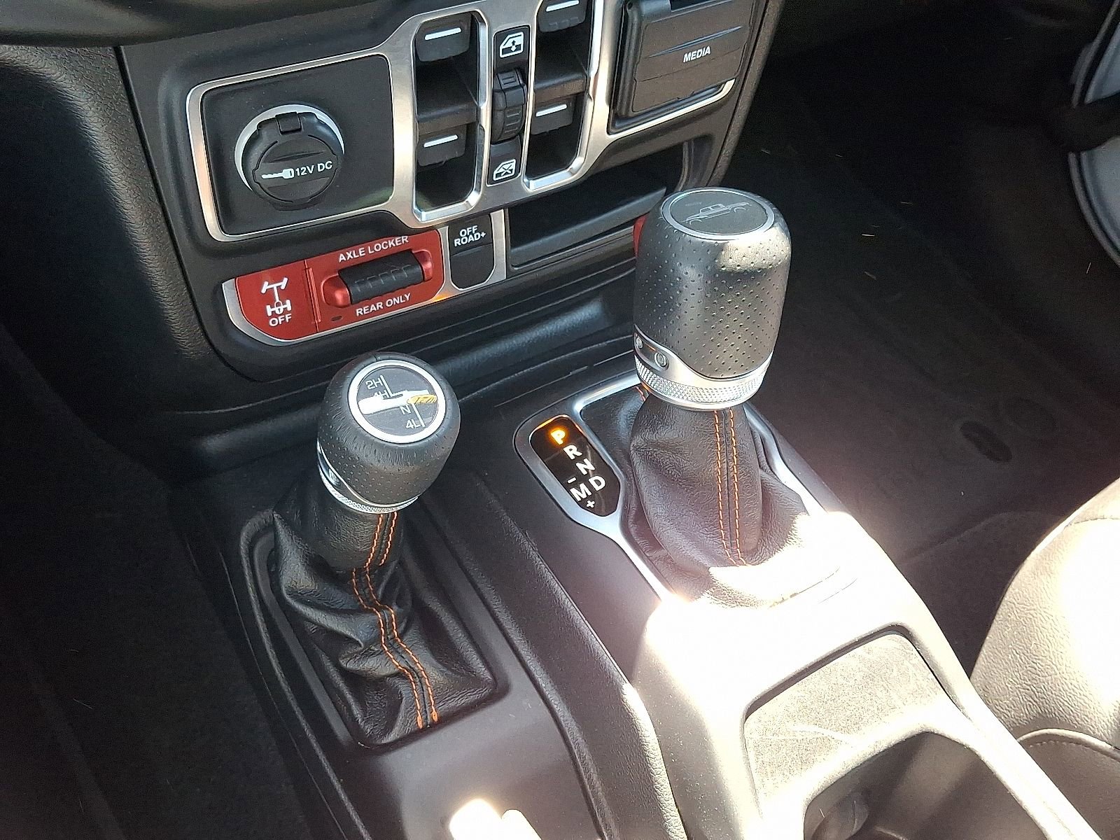 Used 2021 Jeep Gladiator Mojave w/ LED Lighting Group AWD/4WD image 16