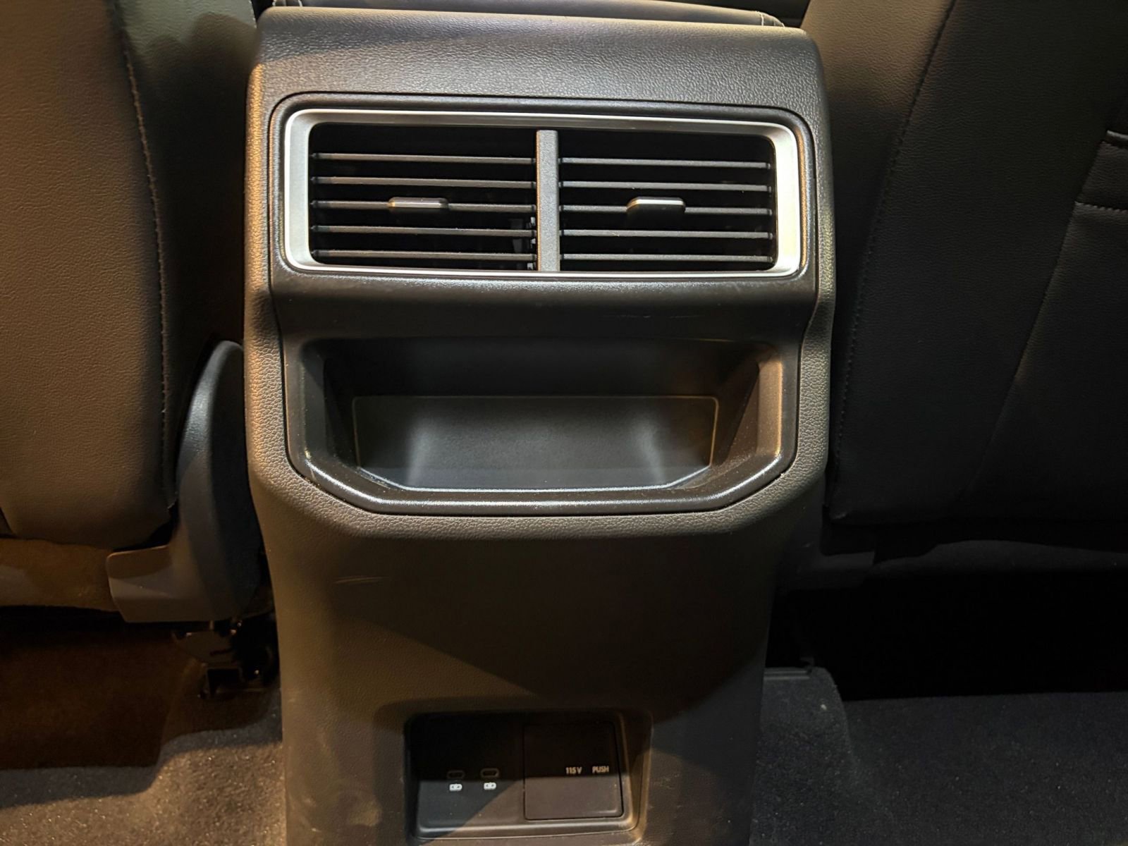 Used 2025 Volkswagen Atlas Cross Sport SE image 25