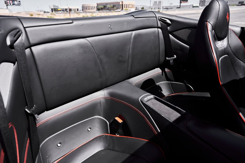 Used 2020 Ferrari Portofino RWD image 45