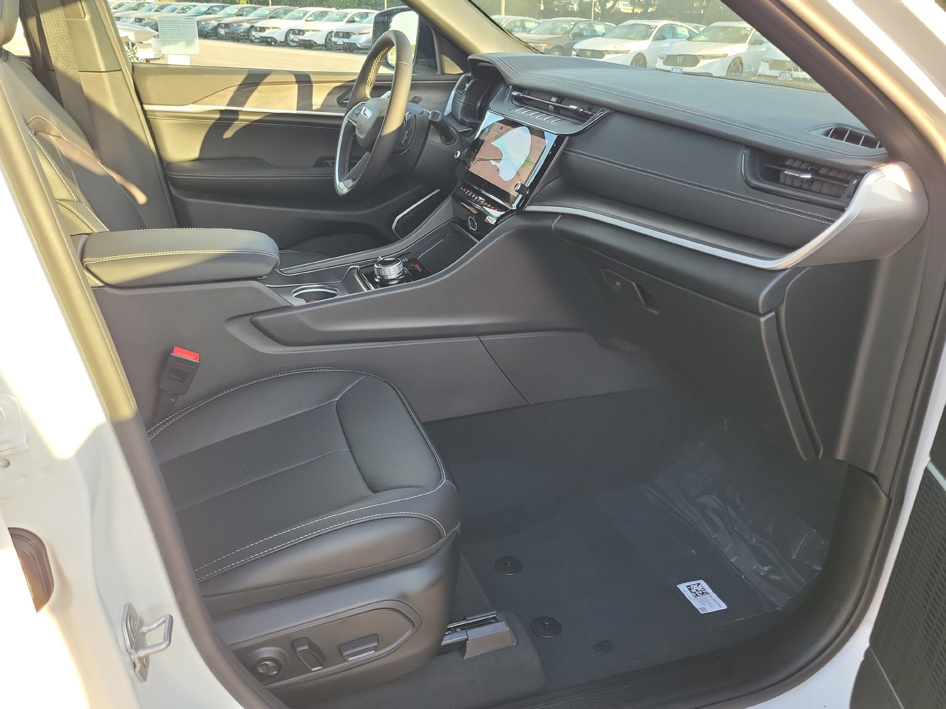 New 2026 Jeep Grand Cherokee Limited AWD/4WD image 15