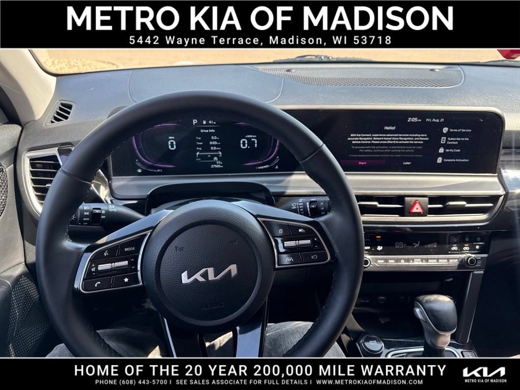 Used 2025 Kia Seltos S AWD/4WD image 16