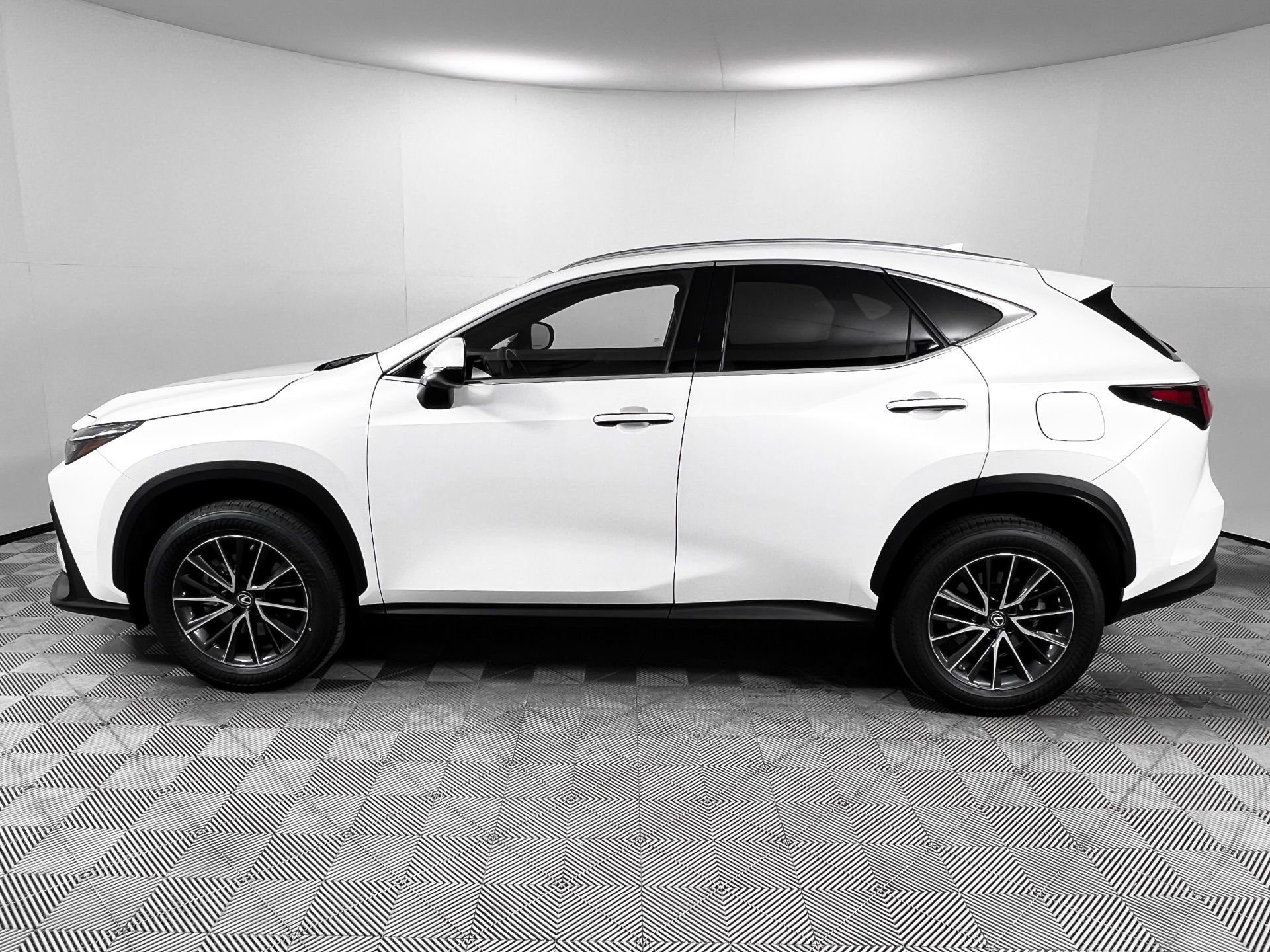 Used 2022 Lexus NX 350 AWD w/ Premium Package image 4