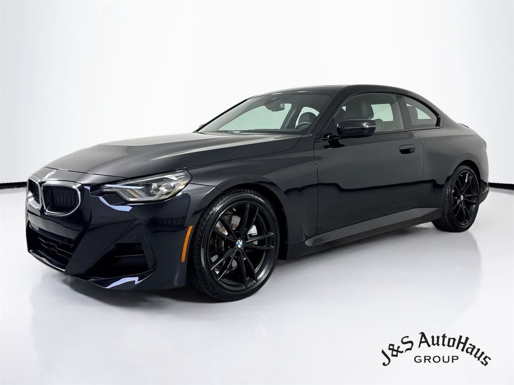 Used 2024 BMW 230i Coupe w/ Premium Package RWD image 3