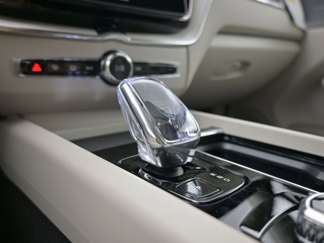 New 2026 Volvo XC60 T8 Ultra w/ Protection Package Premier image 12