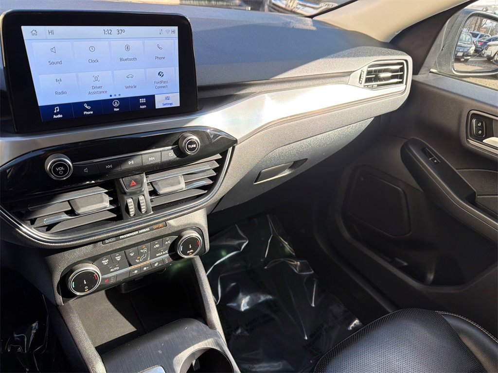 Used 2022 Ford Escape Titanium image 24