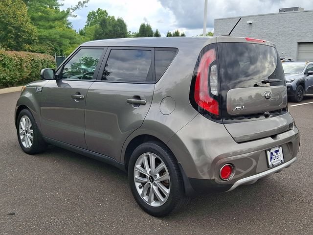 Used 2017 Kia Soul + FWD image 4
