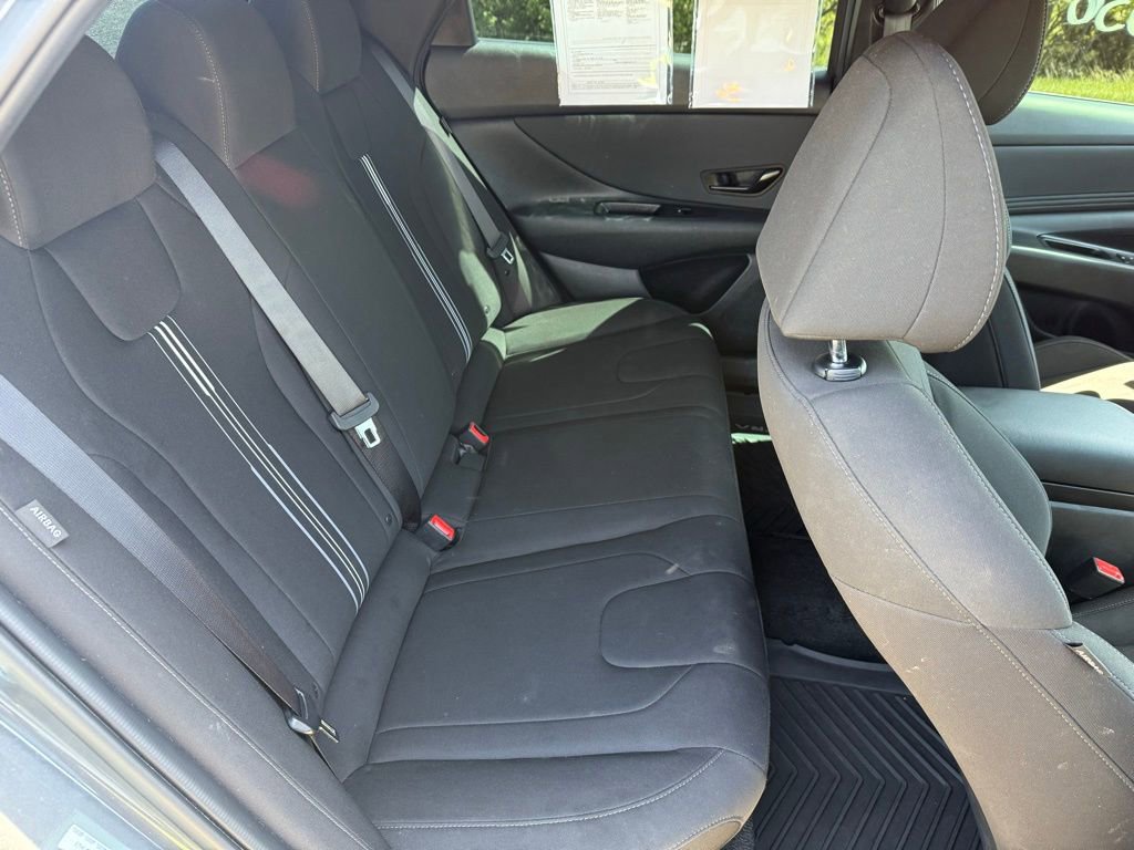 Used 2025 Hyundai Elantra Sport FWD image 15
