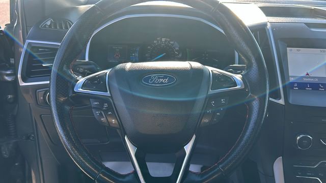 Certified 2020 Ford Edge ST-Line w/ Cold Weather Package image 19