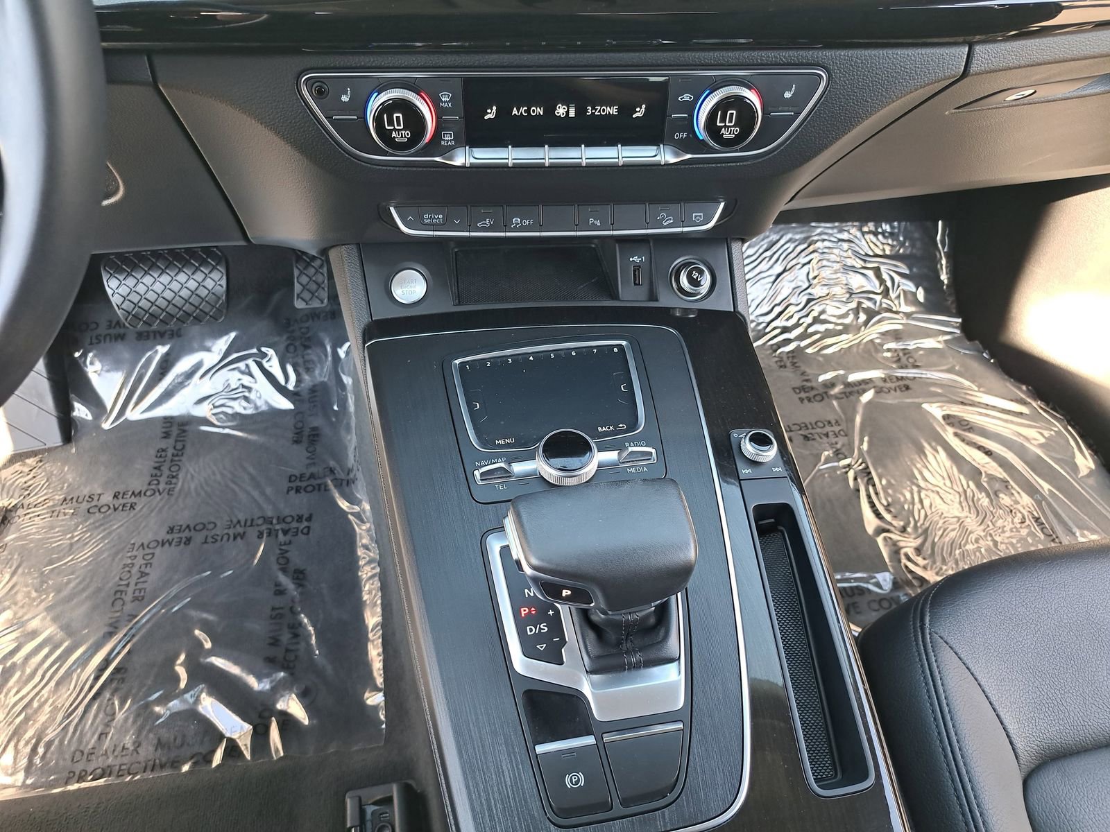 Used 2020 Audi Q5 e Premium w/ Convenience Package image 22