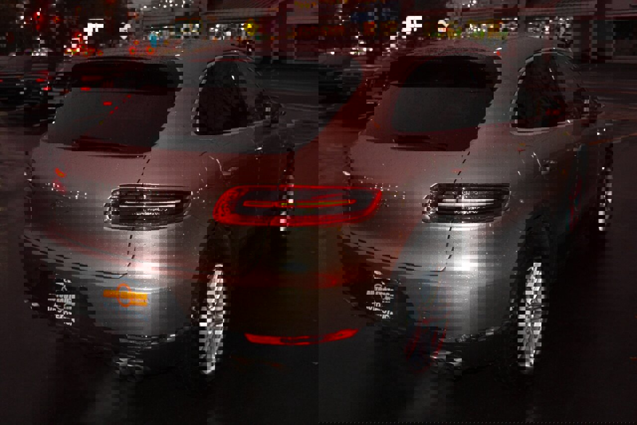 Used 2017 Porsche Macan S image 3