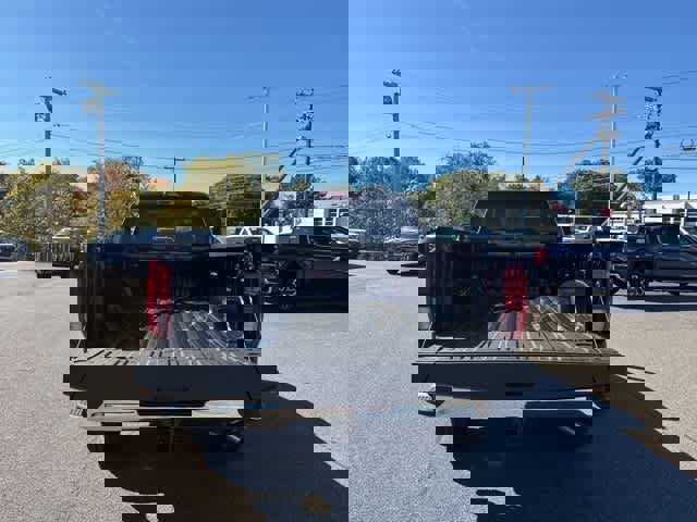 New 2025 GMC Sierra 3500 SLE w/ SLE Convenience Package image 9