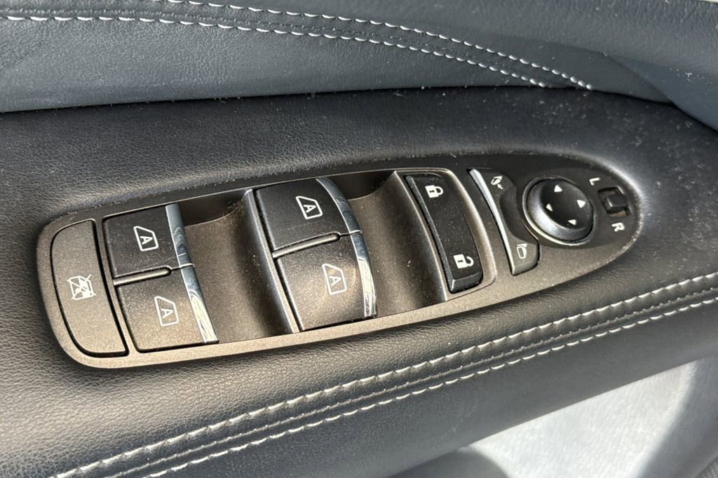Used 2018 INFINITI QX60 Luxe AWD/4WD image 18