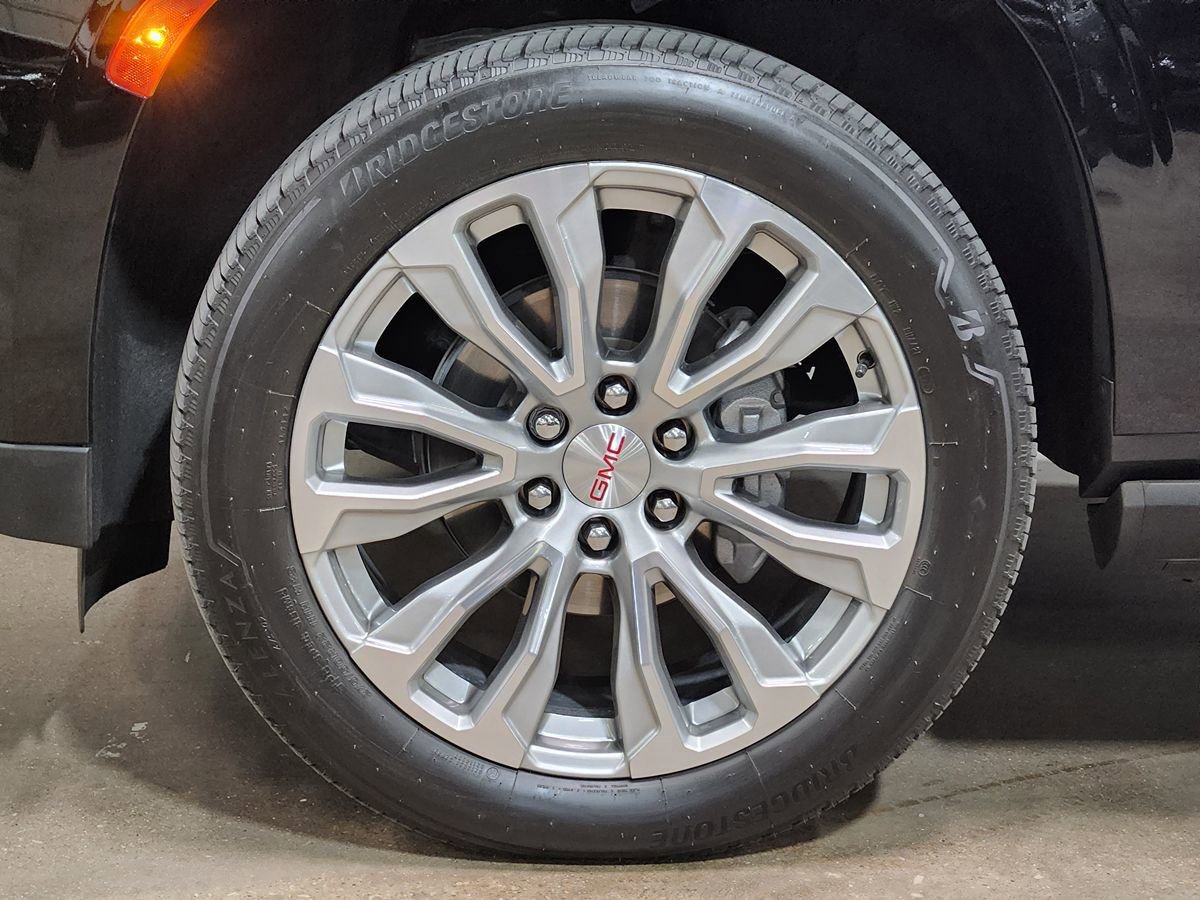 Used 2024 GMC Yukon Denali image 29