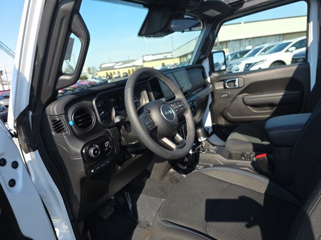 Used 2025 Jeep Wrangler Unlimited Rubicon 4xe w/ Safety Group image 16