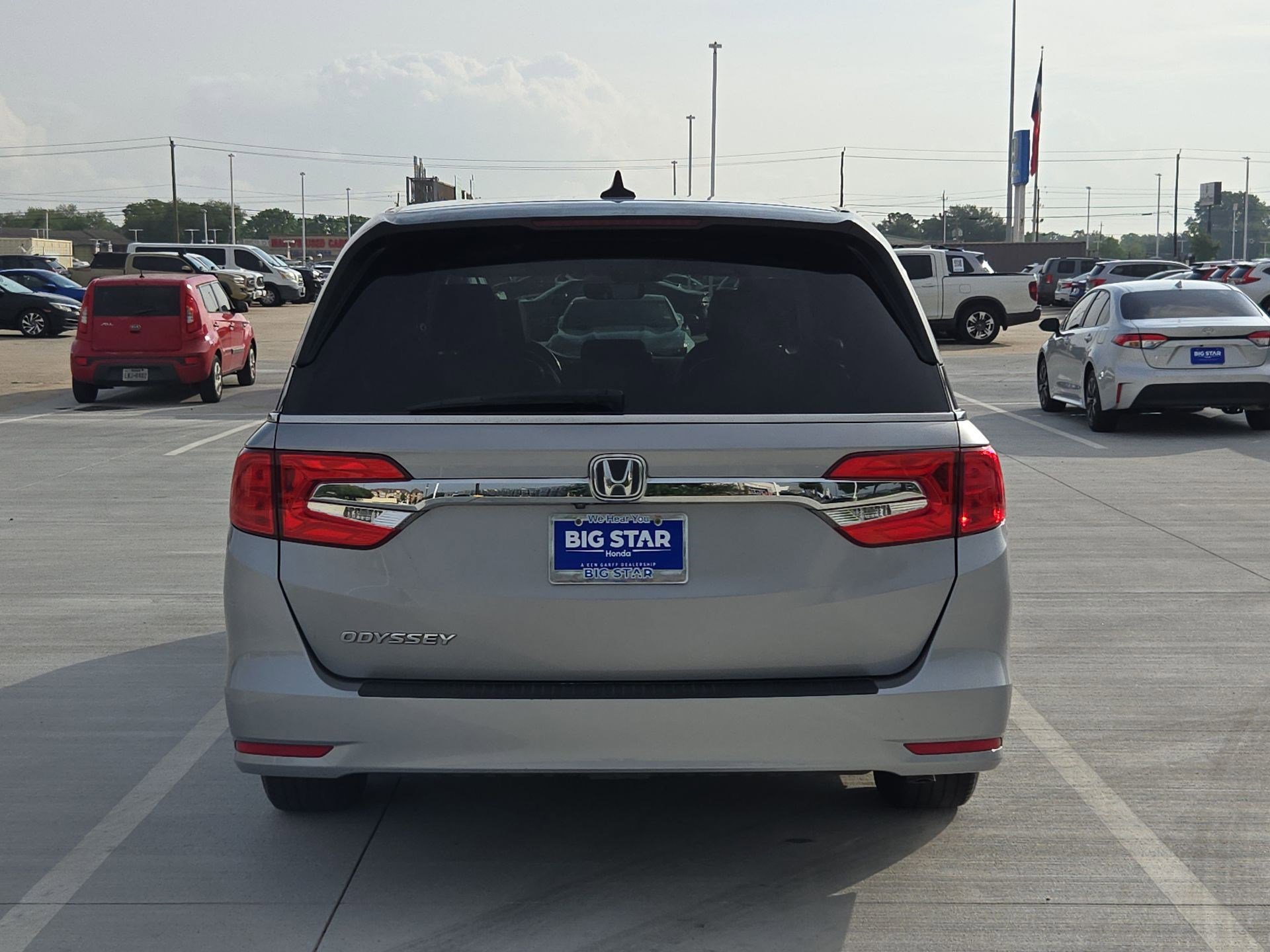 Used 2019 Honda Odyssey EX-L image 2