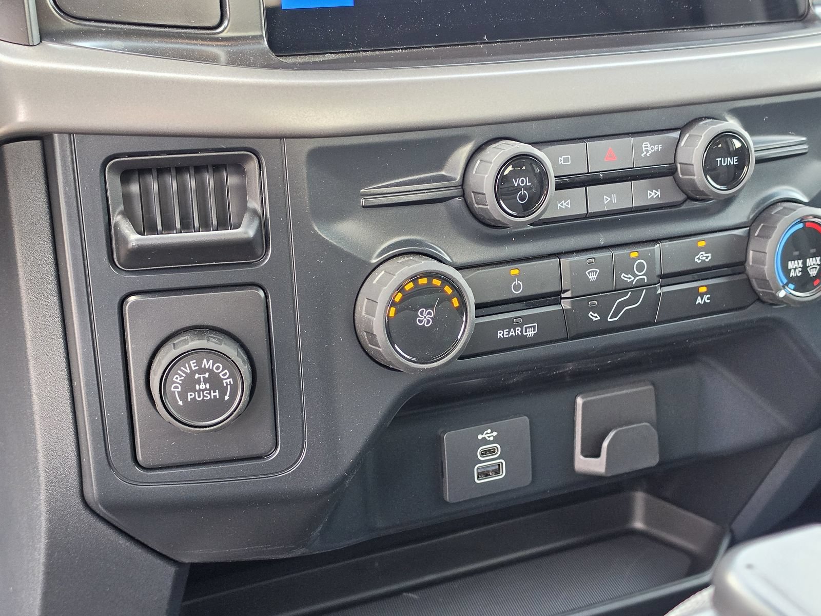 Used 2026 Ford F150 XL w/ Equipment Group 103A High RWD image 19