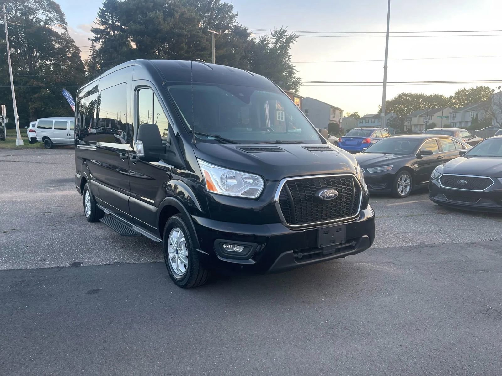 Used 2021 Ford Transit 350 XLT image 7