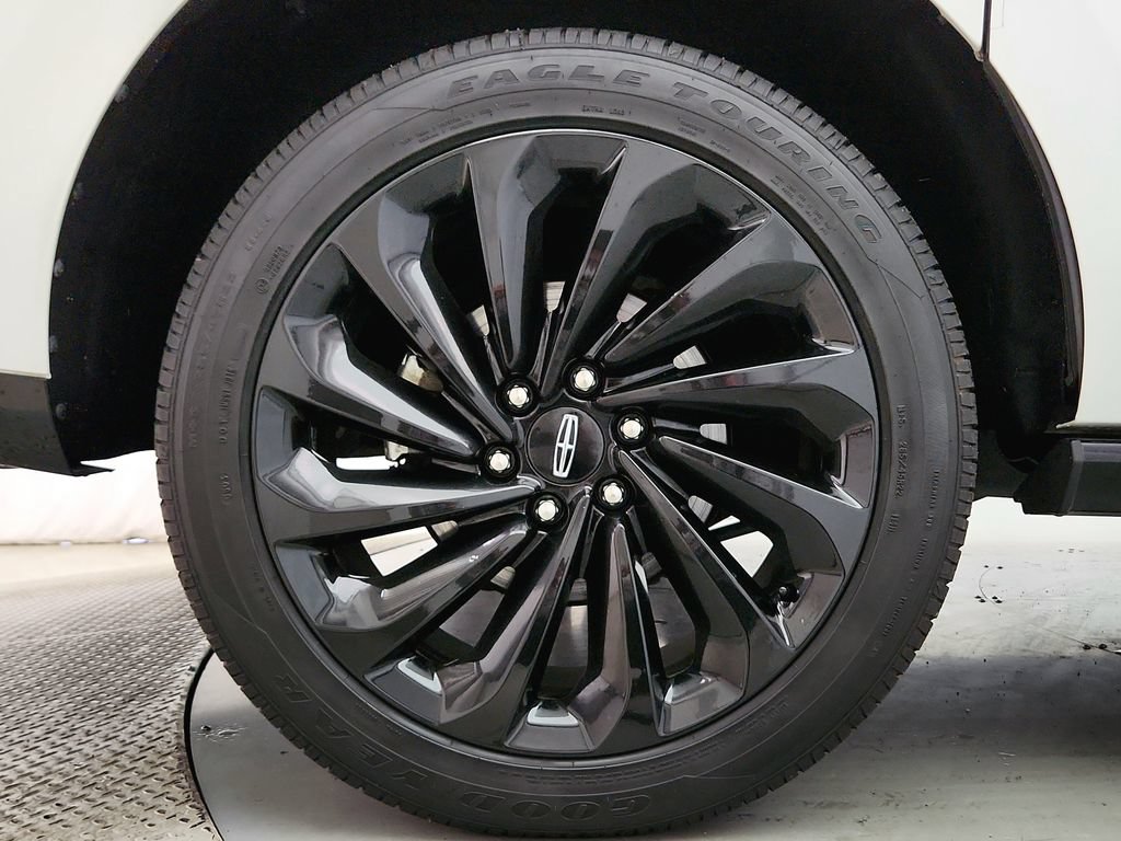 Used 2020 Lincoln Navigator L Reserve w/ Equipment Group 208A Reserve AWD/4WD image 40