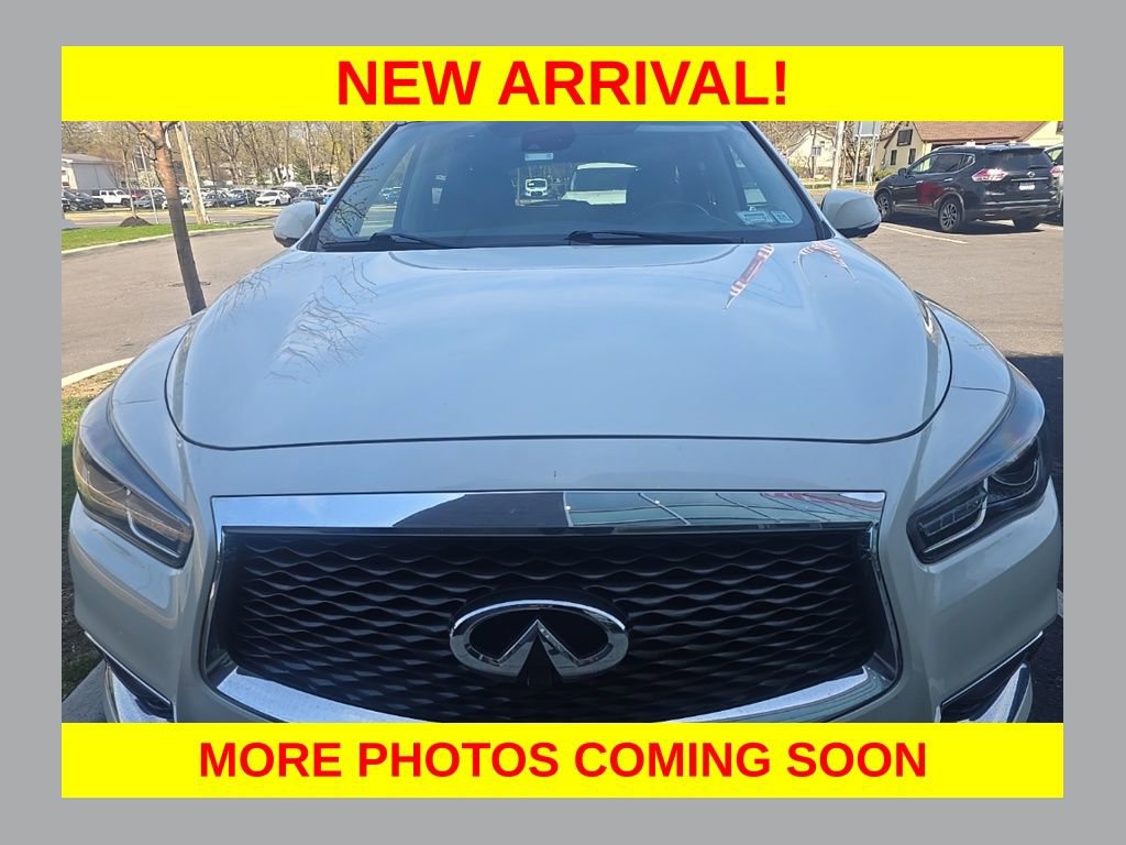 Used 2019 INFINITI QX60 Luxe w/ Essential Package image 1