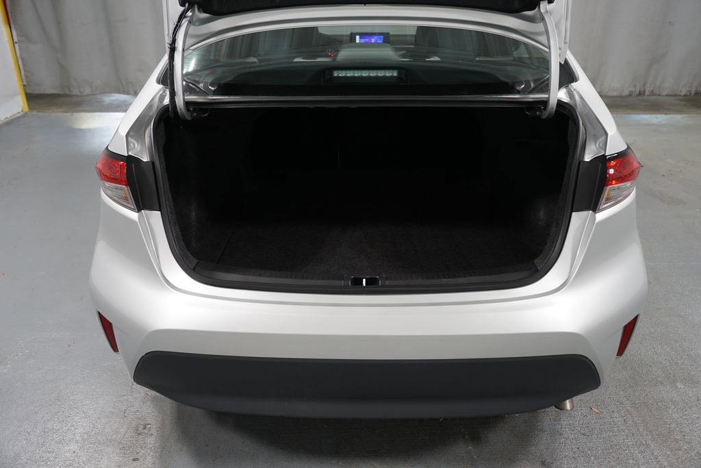 Certified 2025 Toyota Corolla LE image 31