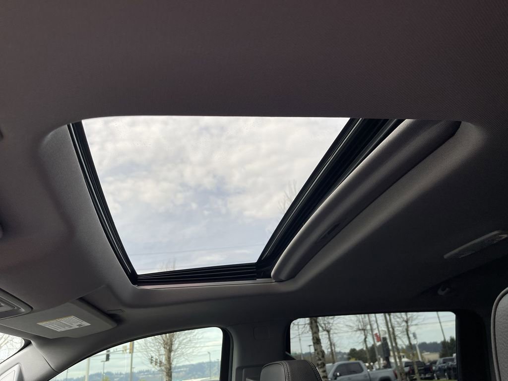 Certified 2024 GMC Sierra 1500 Denali AWD/4WD image 19