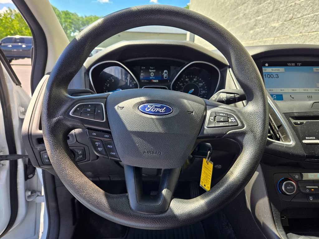 Used 2017 Ford Focus SEL FWD image 17