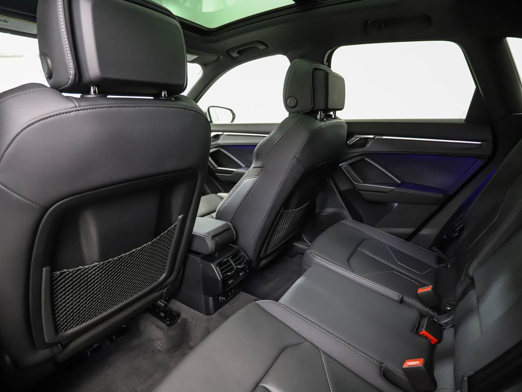 Used 2022 Audi Q3 2.0T Premium Plus w/ Premium Plus Package image 21