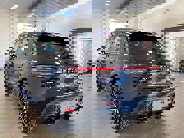 Used 2024 Porsche Macan image 5