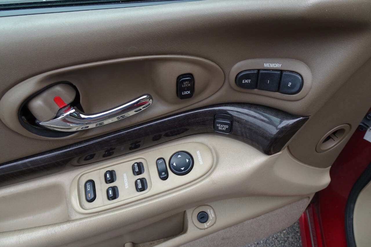 Used 2005 Buick Le Sabre Limited w/ Celebration Edition Package FWD image 13