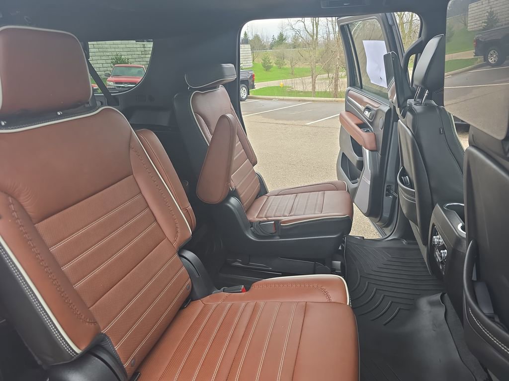 Certified 2023 GMC Yukon XL Denali Ultimate image 11