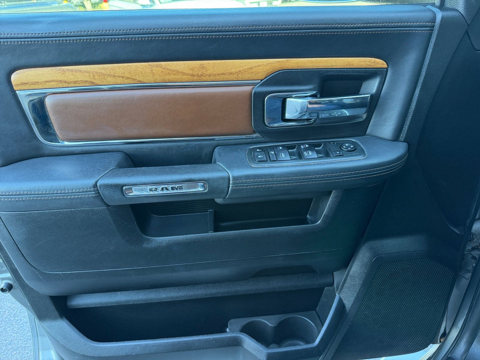 Used 2013 RAM 1500 Laramie Longhorn w/ Convenience Group AWD/4WD image 13