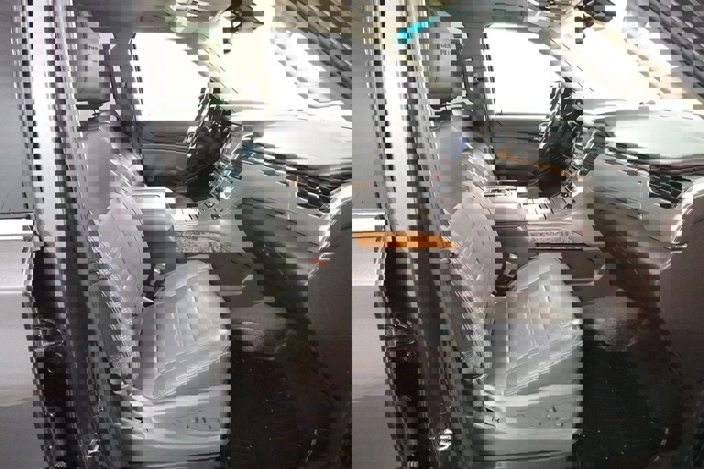 Used 2015 GMC Yukon Denali image 35