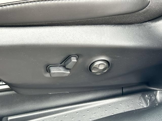 New 2027 Chrysler Pacifica Limited FWD image 25