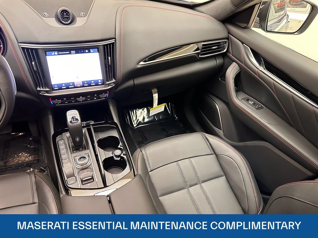 Used 2024 Maserati Levante GT Ultima AWD/4WD image 25