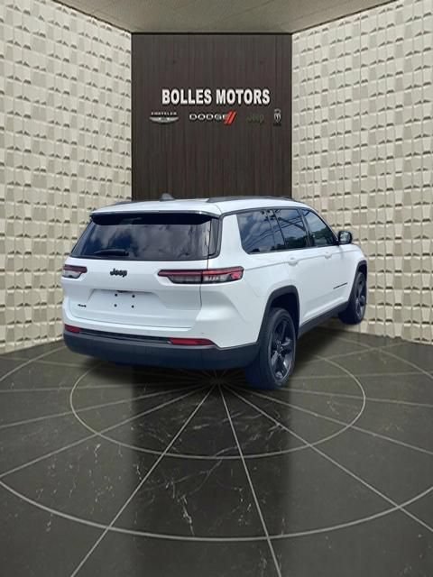 Certified 2023 Jeep Grand Cherokee L Altitude AWD/4WD image 7