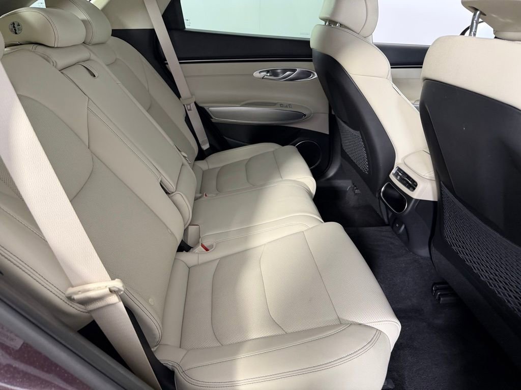 Used 2023 Genesis GV70 2.5T Select w/ Select Package image 30