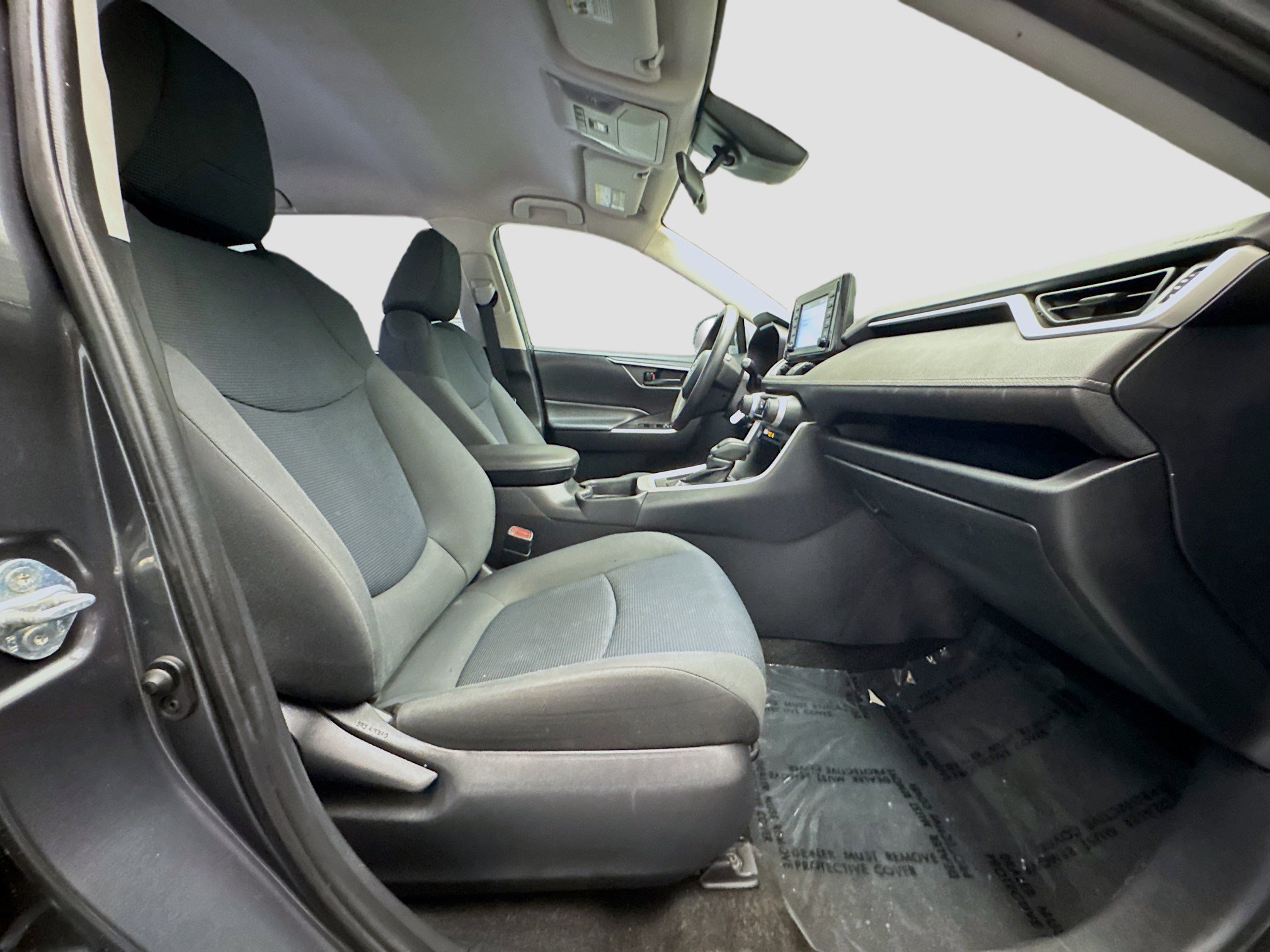 Used 2019 Toyota RAV4 LE w/ Carpet Mat Package image 18