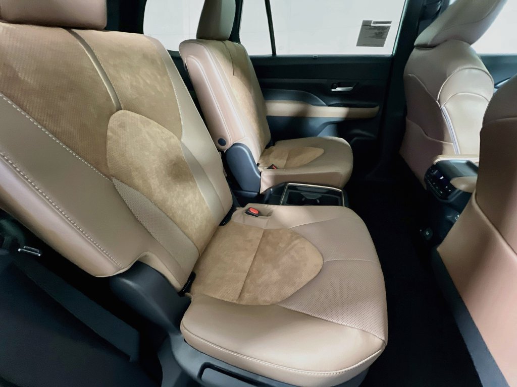 New 2026 Toyota Grand Highlander AWD Hybrid image 22