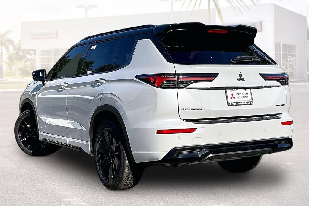 New 2026 Mitsubishi Outlander SEL Black Edition FWD image 3