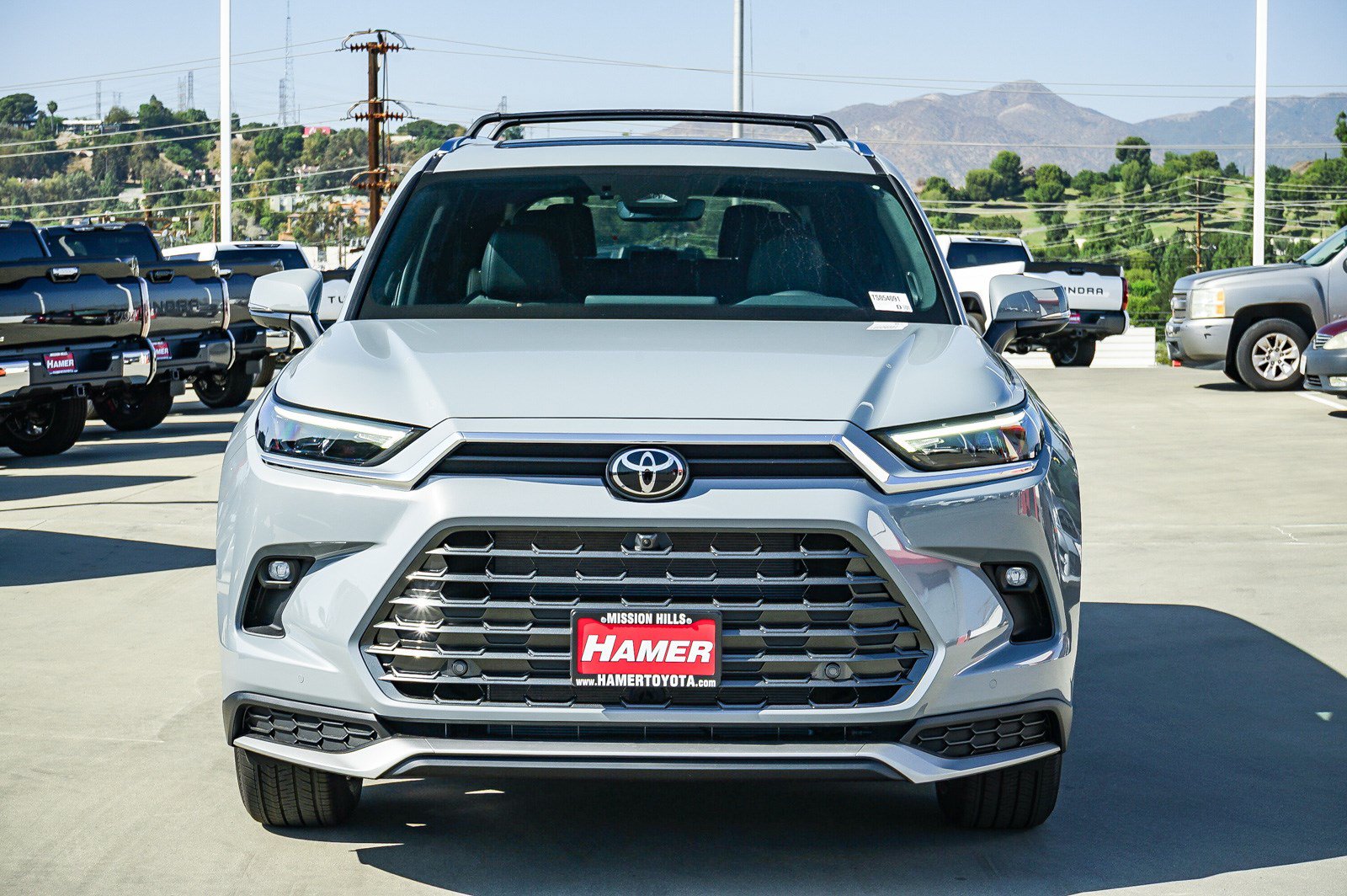 New 2026 Toyota Grand Highlander AWD Hybrid image 2