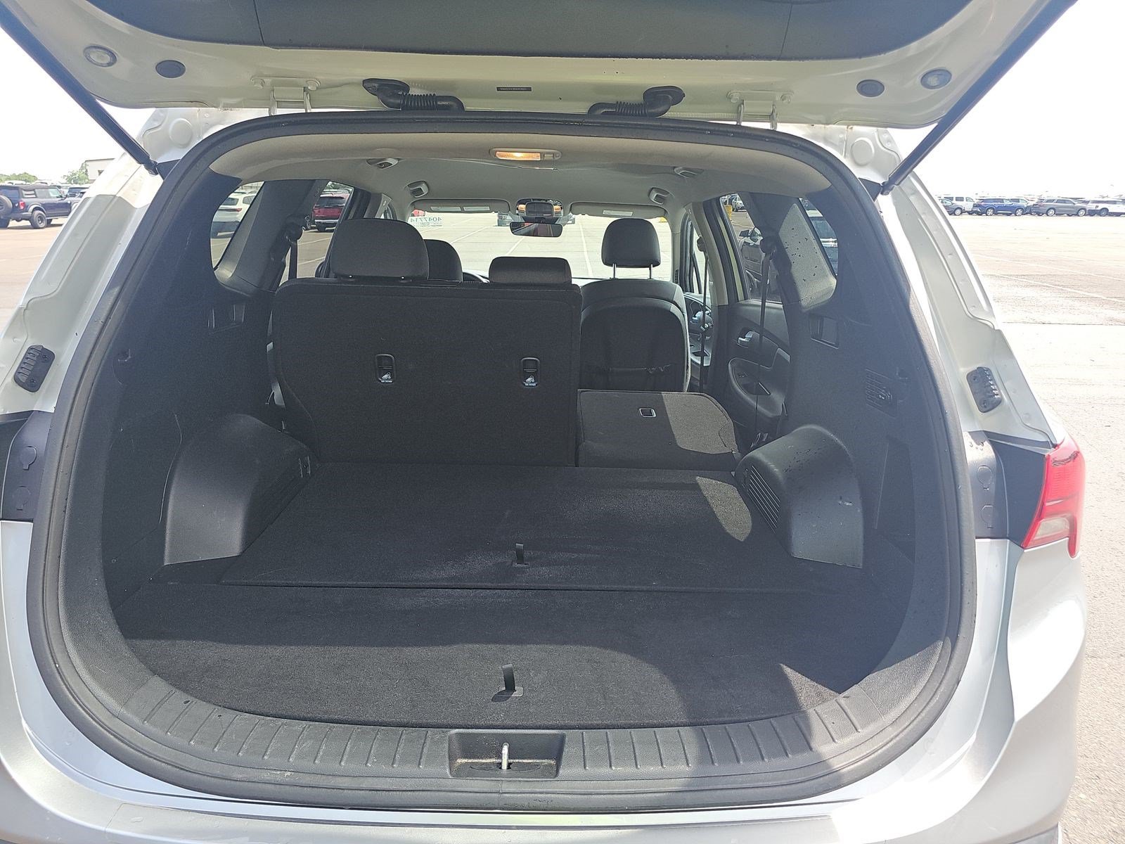 Used 2022 Hyundai Santa Fe SEL FWD image 10