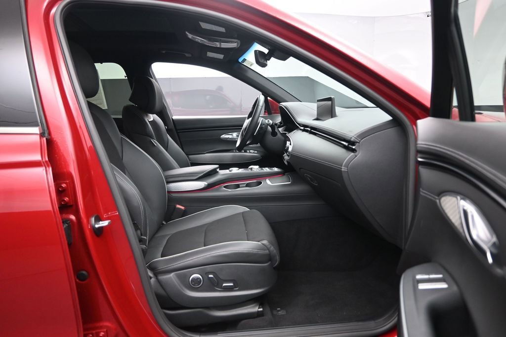 Used 2024 Genesis GV70 2.5T w/ Sport Prestige Package AWD/4WD image 28