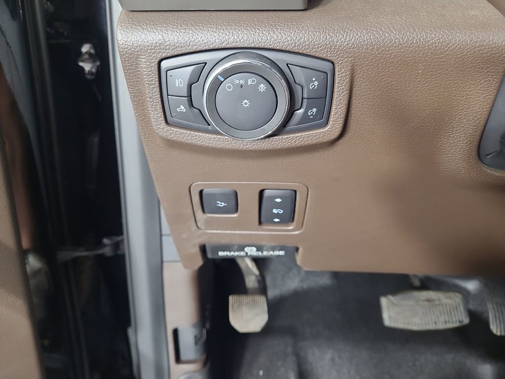 Used 2021 Ford F250 King Ranch w/ King Ranch Ultimate Package AWD/4WD image 16